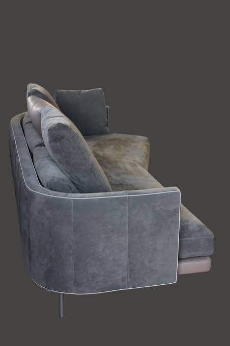 Image 1 of Minotti Torii sofá 250cm + puf cuero / ante