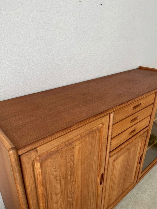 Dyrlund Highboard / Sideboard 1122 M in teak - High quality solid wood furniture