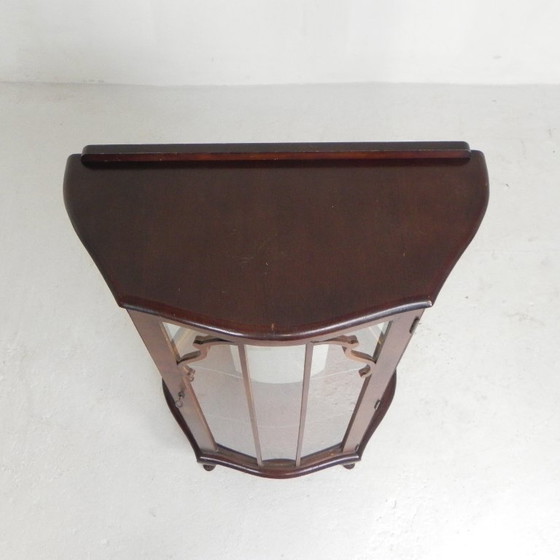 Image 1 of English Art Deco display cabinet on ornate legs, 1930s