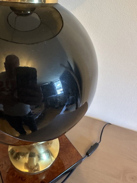 Image 1 of Vintage Hollywood Regency style table lamp in walnut and brass, 1970s