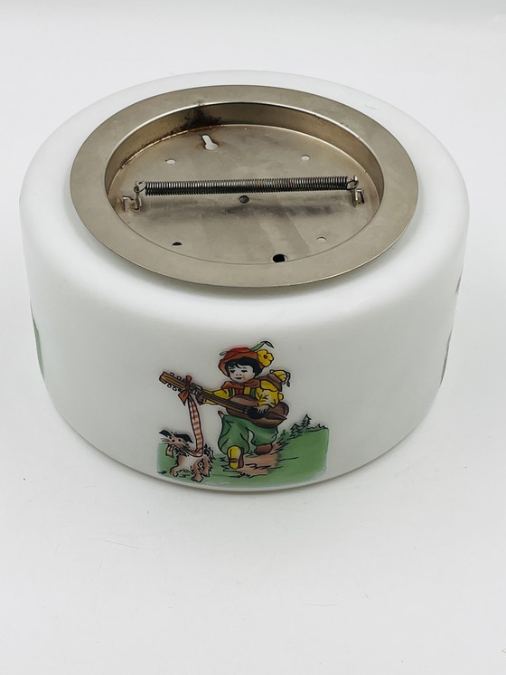 Image 1 of Opalin-Deckenleuchte Kinderdekor