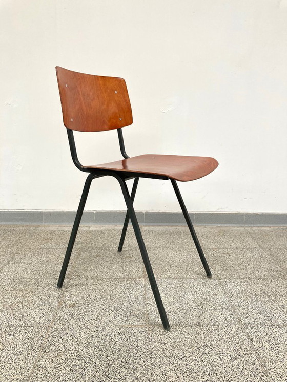 Image 1 of 4 vintage design mid-century eetkamerstoelen + 2 krukken