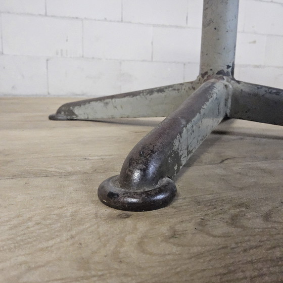 Image 1 of Sedia da ufficio industriale regolabile in Skai/metallo vintage (anni '40) sedia da scrivania industriale regolabile