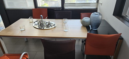 Leolux Izaki tafel met 6 Leolux Myto stoelen – Designset – eetkamerset, Aluminium, Wood (photo 2 of 15)