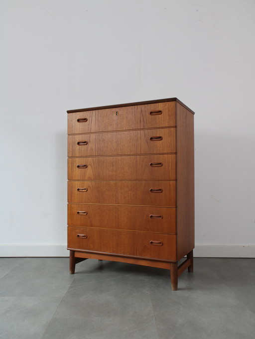 Vintage Danish chest of drawers in teak