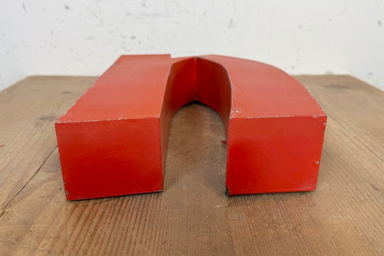 Image 1 of Lettera N in ferro rosso vintage, anni '70