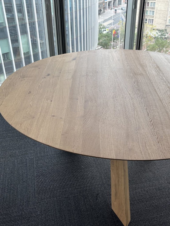 Ethnicraft Mikado 160cm Circle Round Dining Table Solid Oak, Crossed Central Base – Wood (photo 4 of 6)