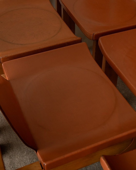 Image 1 of Brutalistische iep en lederen eetkamerstoelen van Giovanni Luigi Gorgoni voor Roche Bobois, jaren 70, set van 7