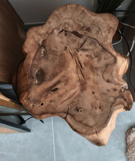 Tavolo in legno massello a tronco d'albero – Tavolini da caffè (photo 4 of 5)