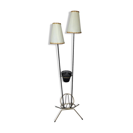 Lampadaire vintage porte-magazine en fer forgé