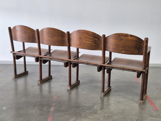 Image 1 of Banc de cinéma vintage en bois 1950