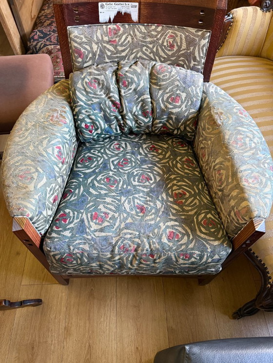 Image 1 of Poltrona di design Giorgetti – prestigioso marchio italiano – legno e imbottitura