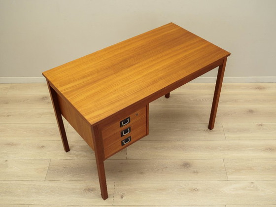 Image 1 of Bureau en teck, design danois, années 1970, fabrication : Danemark