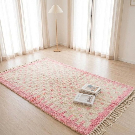 Image 1 of Magnifique Tapis artisanal rose en laine 280cmx180cm 