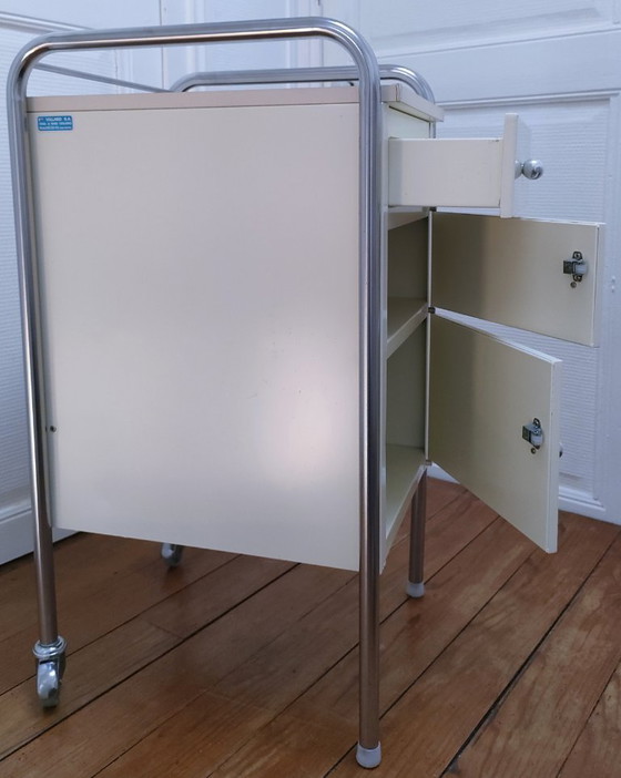 Image 1 of Comodino anni '80 in metallo laccato in acciaio inox