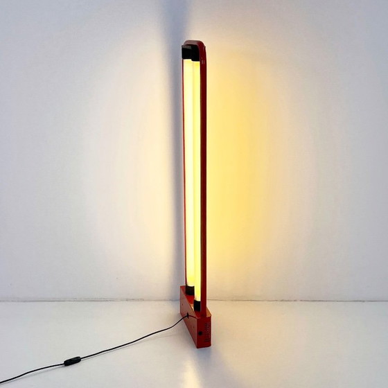 Lampe néon double rouge moyenne par Gian N. Gigante pour Zerbetto, années 1980 – Luminaires, Glass, Metal (photo 3 of 7)
