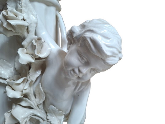 Image 1 of Elegante Säule mit Keramikengeln – Neobarockstil (1980er Jahre)