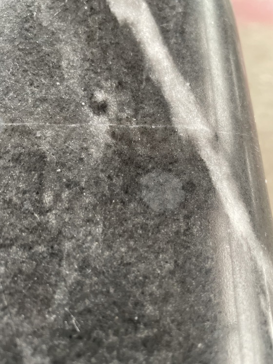 Image 1 of Zwart marmeren salontafel uit de jaren zeventig 