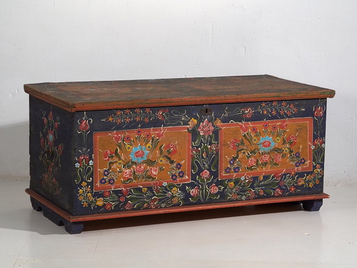 Antike Truhe mit Blumenmotiven (ca. 1870) #67