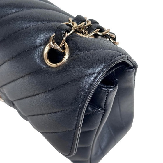 Chanel Classic Flap Small – Crossbody bags, Lambskin (photo 5 of 28)