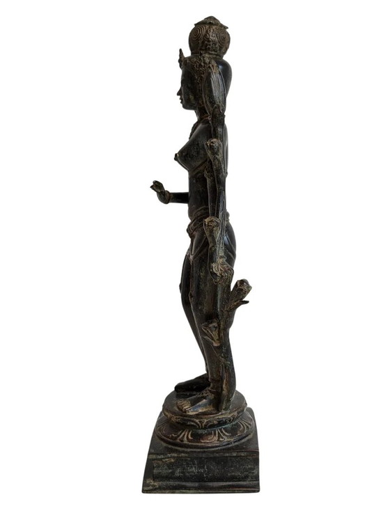 Lakshmi (Sri Devi) – Südindische Bronze-Göttinnenstatue, 17. Jahrhundert – Bildhauerei (photo 4 of 12)