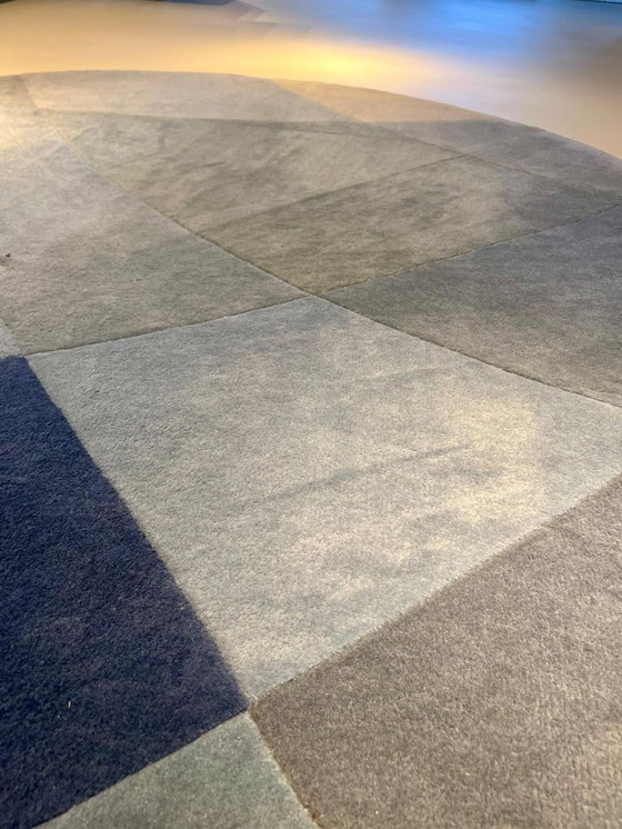 Image 1 of Tappeto Claire Gaudion, rotondo, blu/verde, diametro 200 cm