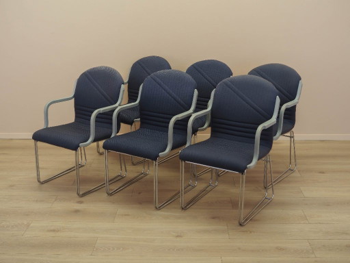 Set di sei sedie con braccioli, rivestimento blu, design moderno italiano, anni '90 – eetkamerstoelen (photo 2 of 15)