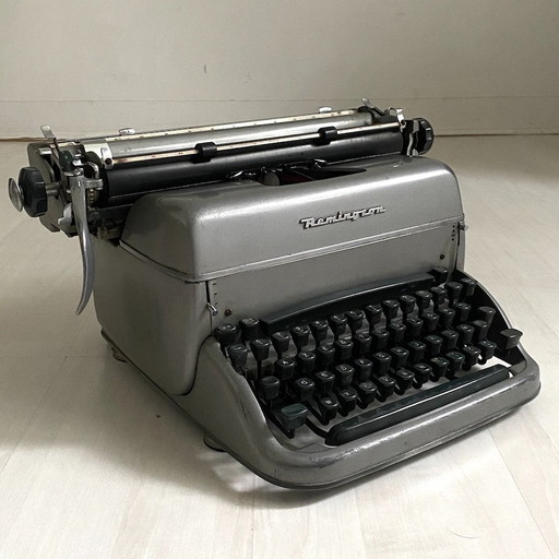 Vintage 1950 Remington Super Riter Typewriter
