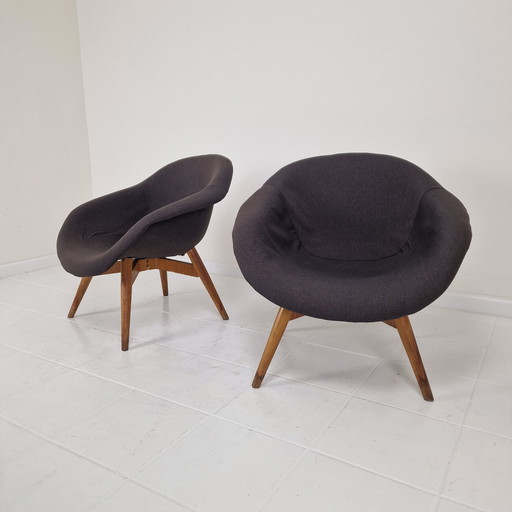 Ensemble de 2 chaises longues en forme de seau par Miroslav Navrátil pour Vertex, années 1960