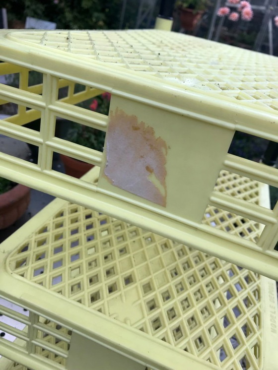 Image 1 of Estante modular de plástico amarillo pastel de los años cincuenta LL