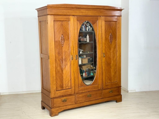 Art Nouveau wardrobe | linen cupboard | oak, circa 1920, with mirror | German design – kledingkasten, Wood