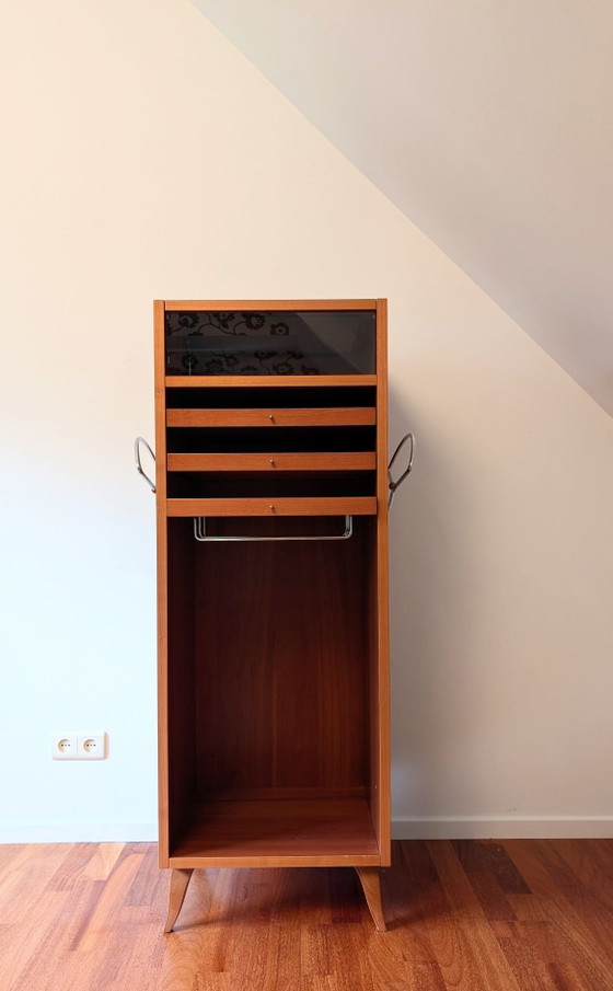 Vintage Calligaris Valet Stand / Herrendiener - Italian Design (1998) – Wardrobes, Wood (photo 3 of 9)
