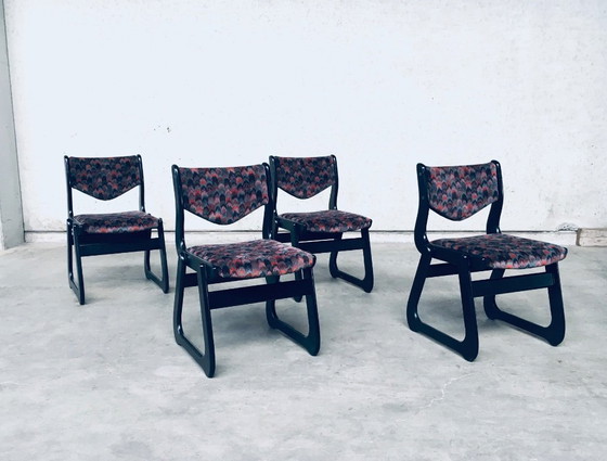 Image 1 of Ensemble de 4 chaises de salle à manger vintage MCM des années 1970 en bois teinté noir