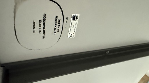 Fritz Hansen 7501 Circular eettafel (115cm X 71cm)