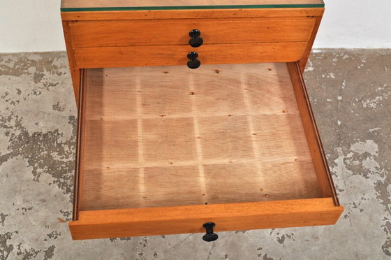 Image 1 of Vintage beukenhouten schoolkast / ladekast, 1950s