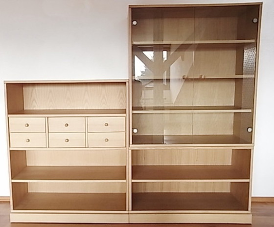 Image 1 of 'Die Collection' Wohnwand 8-teilig mit Vitrine, Schubladenkonsolen, Bücherborden in Esche natur Esche