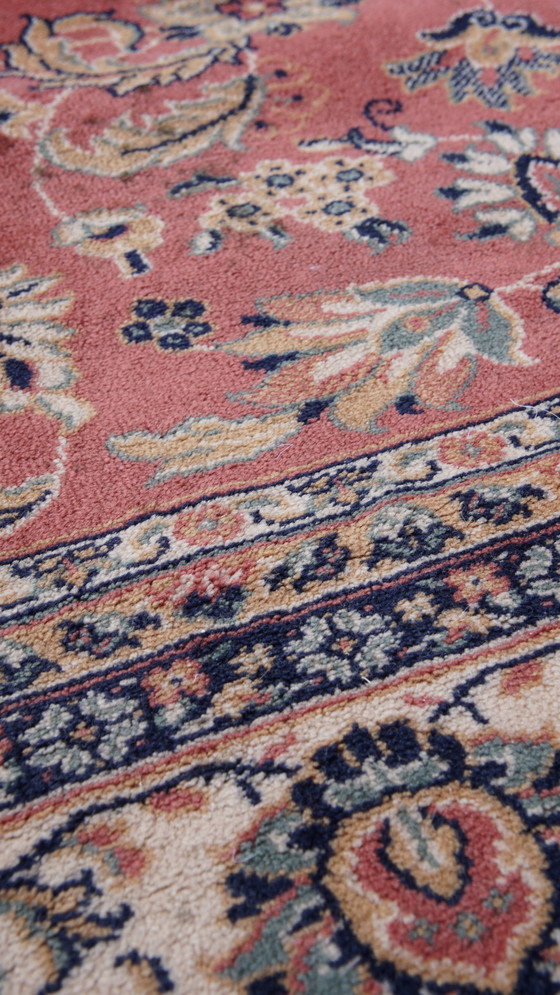 Image 1 of Groot vloerkleed met rode en roze tinten 345x250cm