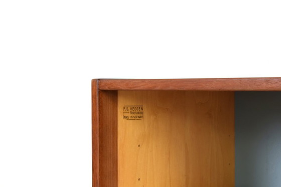 Image 1 of Buffet scandinave en teck du milieu du siècle par Nils Jonsson pour P.S. Heggen, années 1960.