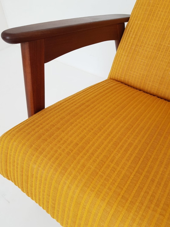 Vintage Deense Fauteuil Nieuw Gestoffeerd Kvadrat Febrik – Polyester, Wood (photo 11 of 11)