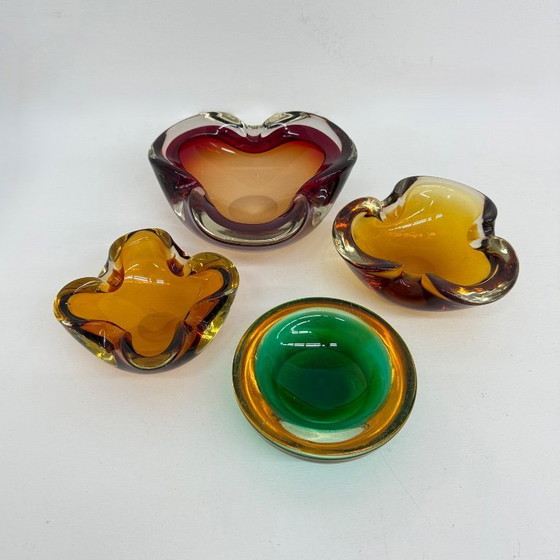 Image 1 of Juego de 4 cuencos de cristal de Murano Summers, diseño de mediados de siglo, década de 1970.
