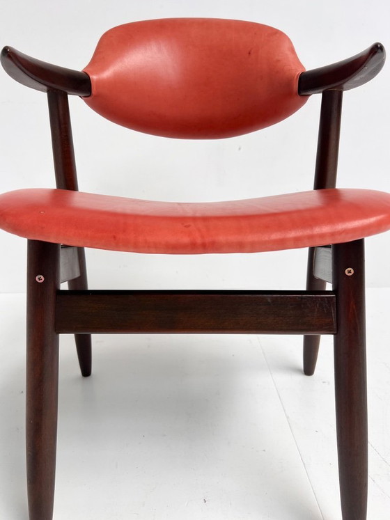 Image 1 of Roter Leder-Kuhhornstuhl für Renovierung, 1970er Jahre