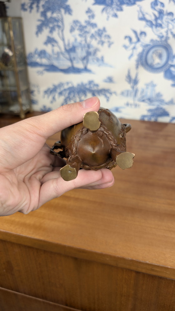 Image 1 of Piccolo vaso a treppiede firmato Barrias e Barbedienne in bronzo dorato Art Nouveau, fine XIX secolo