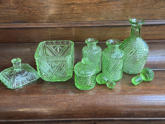 Image 1 of Elegante set da toeletta in vetro uranio Art Déco – 5 pezzi – ca. anni '20-'30