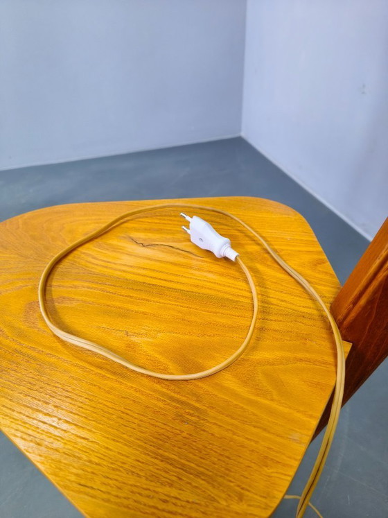 Image 1 of Vloerlamp uit het midden van de 20e eeuw met rotan kap, Tsjechoslowakije, jaren 60