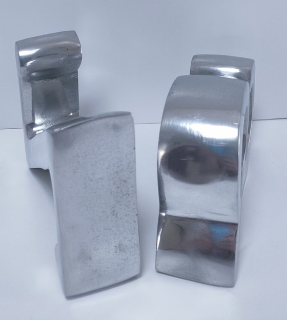 Image 1 of coppia di fermalibri in alluminio pressofuso a forma di "a" e "z"