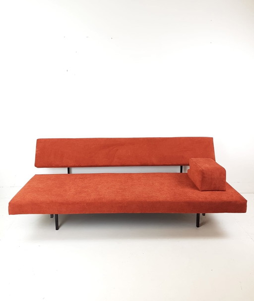 Vintage Gijs van der Sluis | Sofá cama Gispen | sofá rojo piedra recién tapizado
