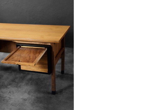 Image 1 of Großer dänischer Schreibtisch im Mid-Century-Stil aus braunem Teakholz, 1960er Jahre