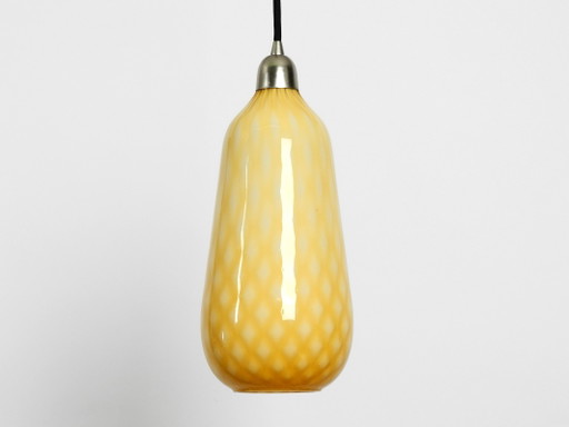 Hermosa lámpara colgante de cristal de Murano italiano amarillo y blanco de mediados de siglo con un diseño inusual