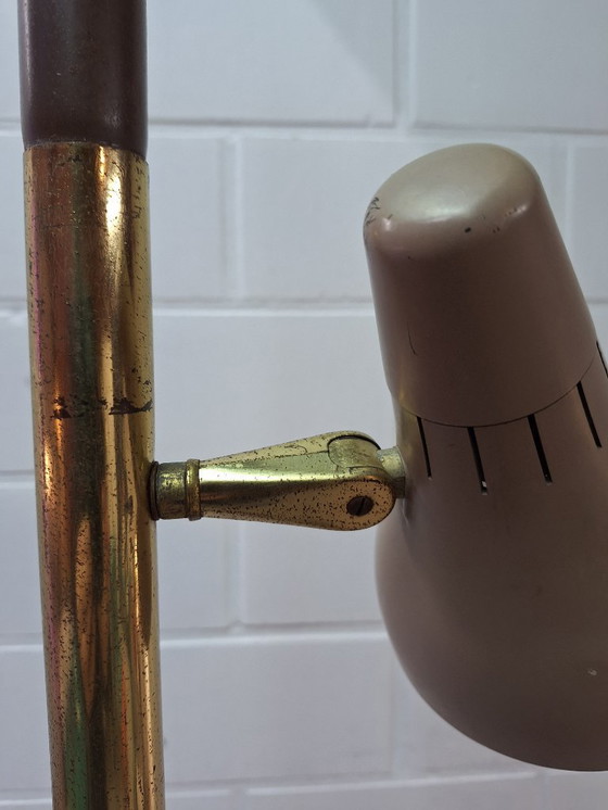 Image 1 of Lampadaire Lightolier de Gerald Thurston, style milieu du XXe siècle.