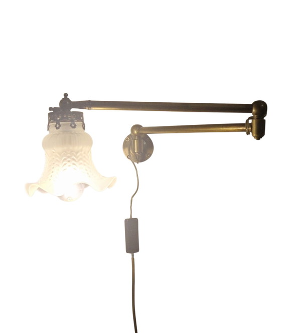 Image 1 of Applique articolata - Ottone dorato e vetro stampato - Stile Art Nouveau